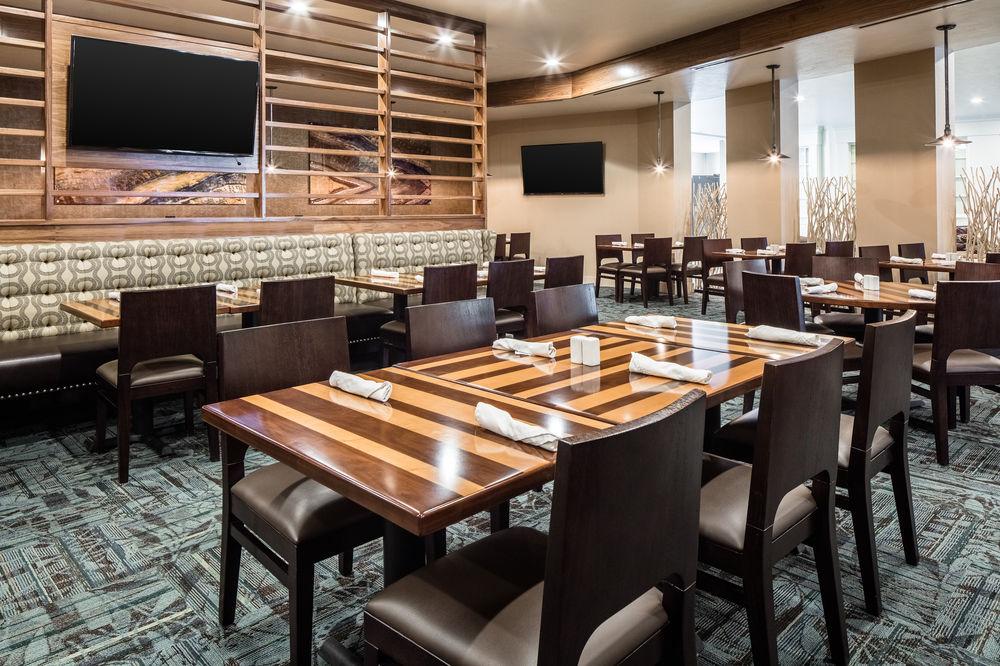 Delta Hotels By Marriott Helena Colonial Екстер'єр фото