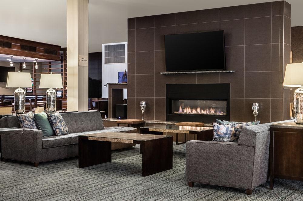 Delta Hotels By Marriott Helena Colonial Екстер'єр фото