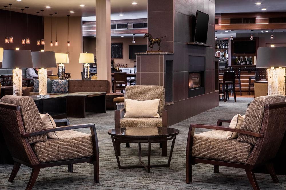 Delta Hotels By Marriott Helena Colonial Екстер'єр фото