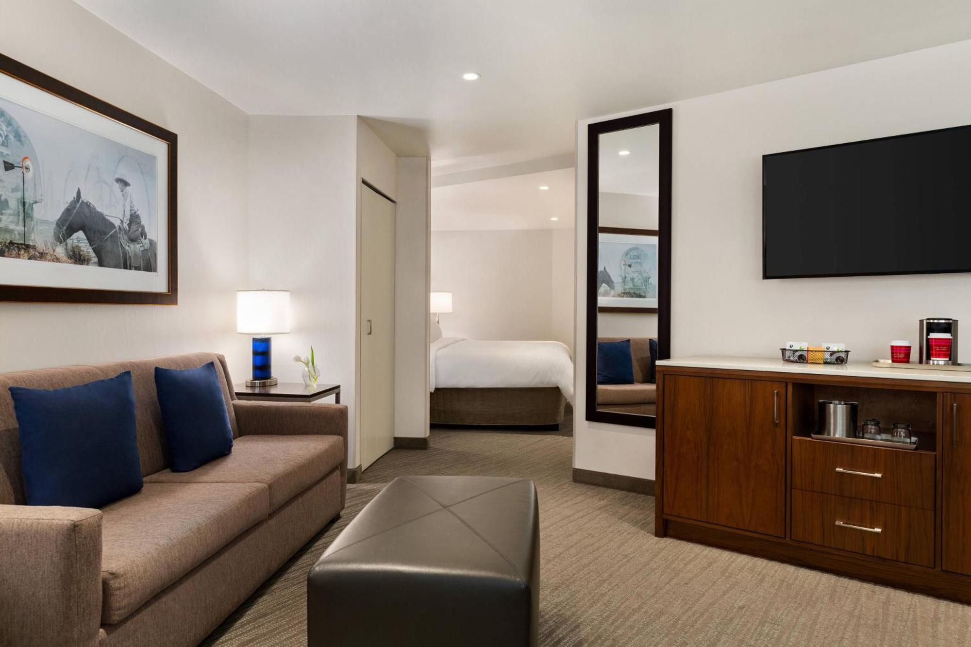 Delta Hotels By Marriott Helena Colonial Екстер'єр фото