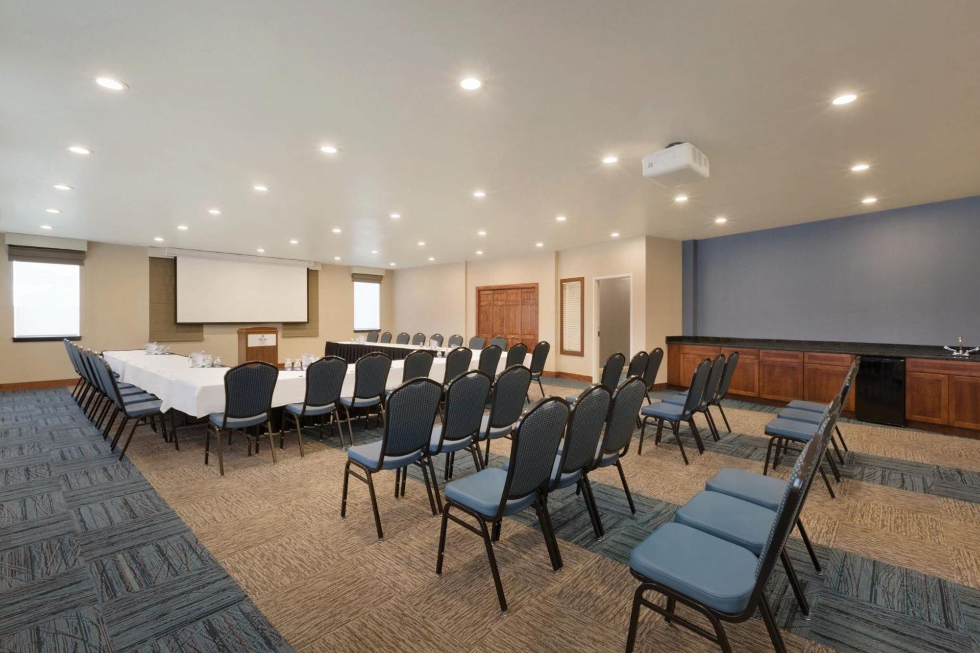 Delta Hotels By Marriott Helena Colonial Екстер'єр фото