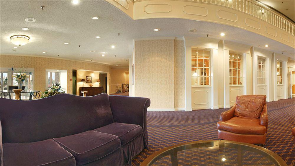 Delta Hotels By Marriott Helena Colonial Екстер'єр фото